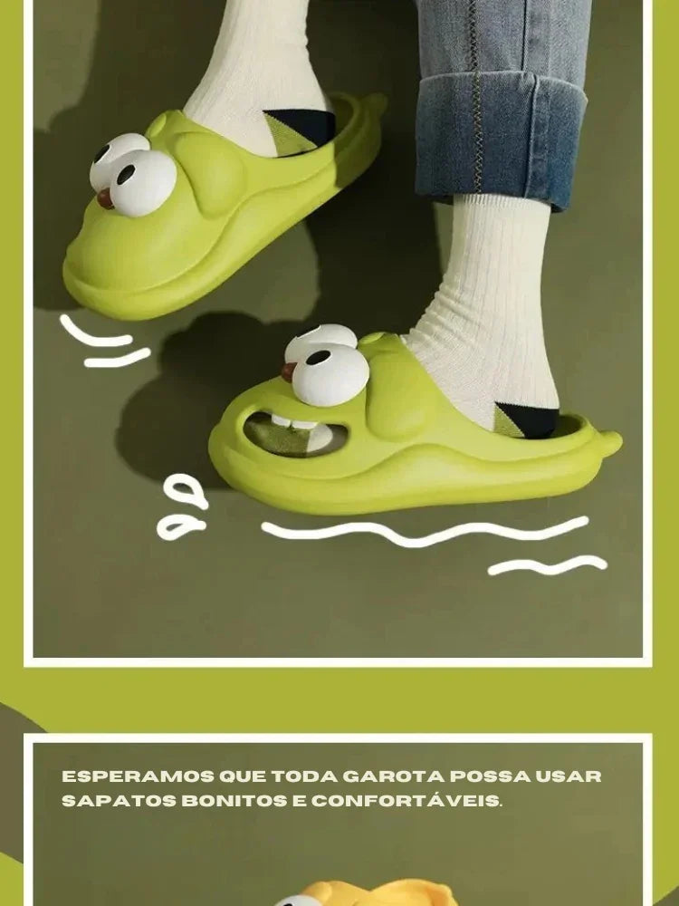 Chinelos Divertidos de Cachorro Olhudo com Língua de Beijo – Conforto, Humor e Estilo em Cada Passo!