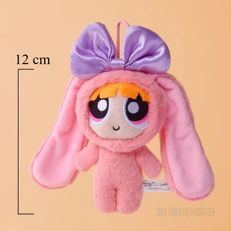 Encante-se com o pingente de pelúcia de 12cm, perfeito para bolsas, mochilas ou como presente especial!