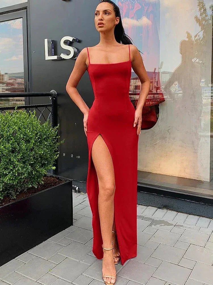 Vestido Longo de Festa – Vermelho & Preto com Renda, Estilo Bodycon que Valoriza Cada Curva