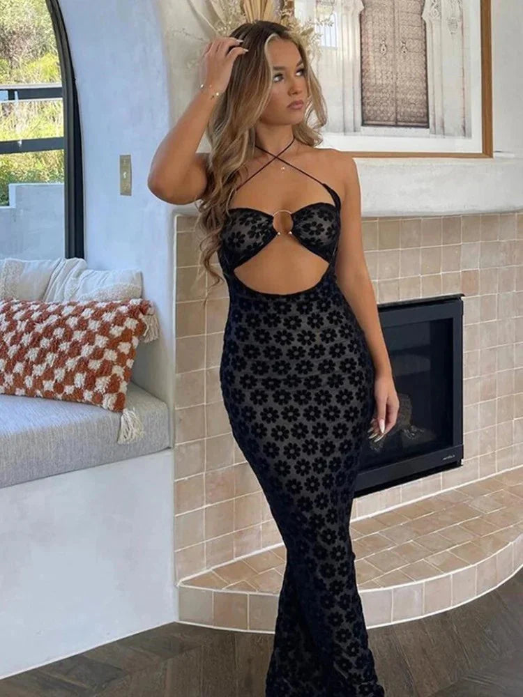Vestido Sexy com Decote Halter – Estilo moderno, recortes ousados e elegância que destacam sua silhueta em qualquer ocasião!