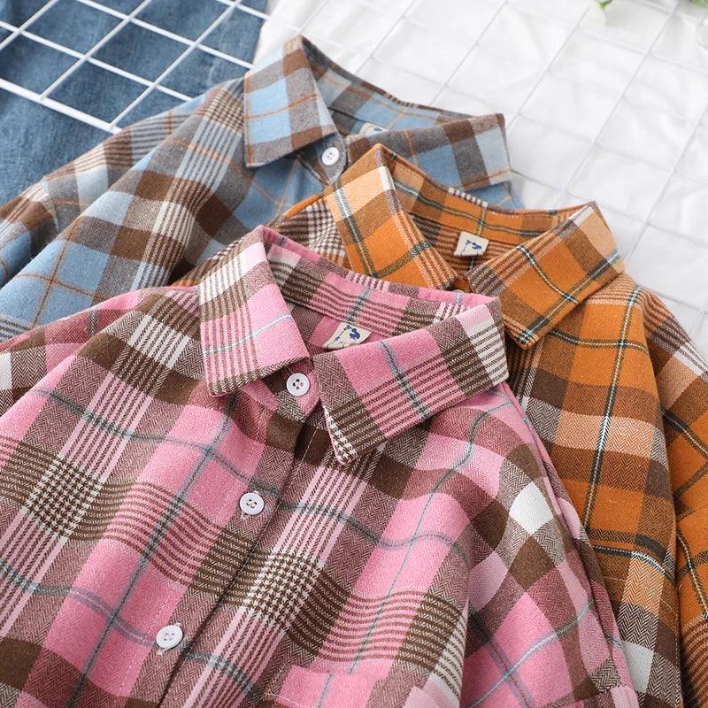 Camisa Xadrez Feminina: Estilo Universitário, Toque Casual e Conforto Atemporal para o Seu Dia a Dia!