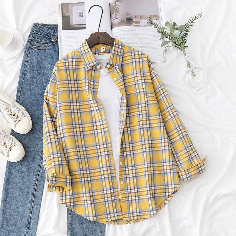 Camisa Xadrez Feminina: Estilo Universitário, Toque Casual e Conforto Atemporal para o Seu Dia a Dia!