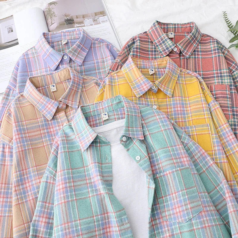Camisa Xadrez Feminina: Estilo Universitário, Toque Casual e Conforto Atemporal para o Seu Dia a Dia!
