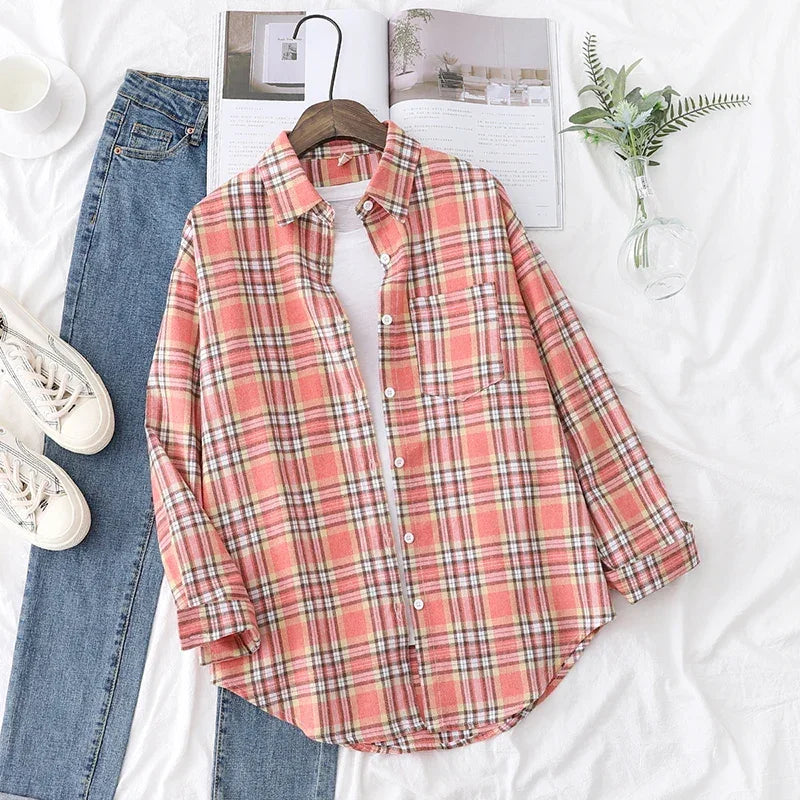 Camisa Xadrez Feminina: Estilo Universitário, Toque Casual e Conforto Atemporal para o Seu Dia a Dia!