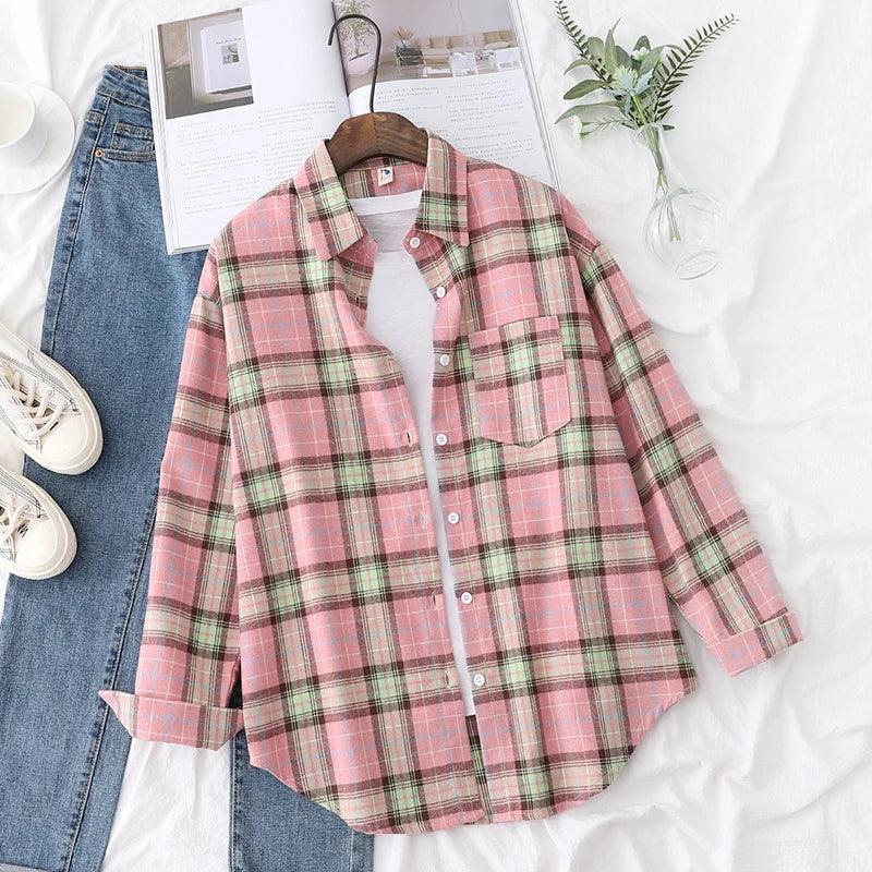 Camisa Xadrez Feminina: Estilo Universitário, Toque Casual e Conforto Atemporal para o Seu Dia a Dia!