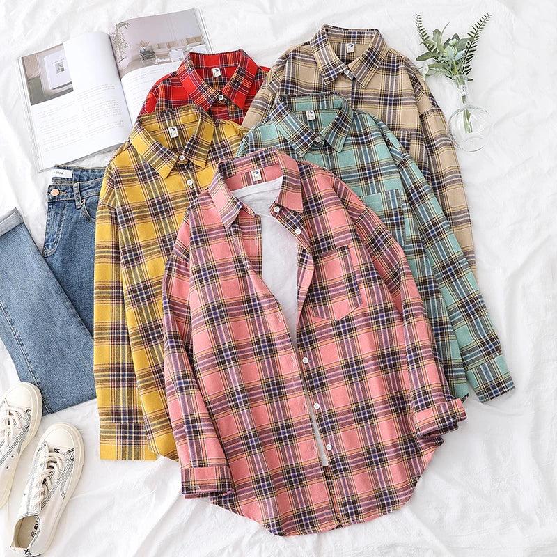 Camisa Xadrez Feminina: Estilo Universitário, Toque Casual e Conforto Atemporal para o Seu Dia a Dia!
