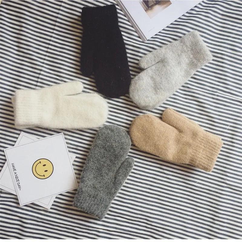 Luvas Femininas de Inverno com Pele de Coelho Fofinha – Conforto Aveludado, Estilo Clássico e Aquecimento Total para Dias Gelados
