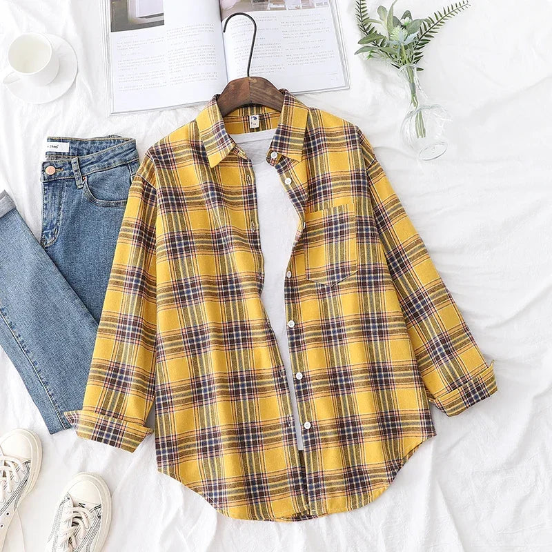 Camisa Xadrez Feminina: Estilo Universitário, Toque Casual e Conforto Atemporal para o Seu Dia a Dia!