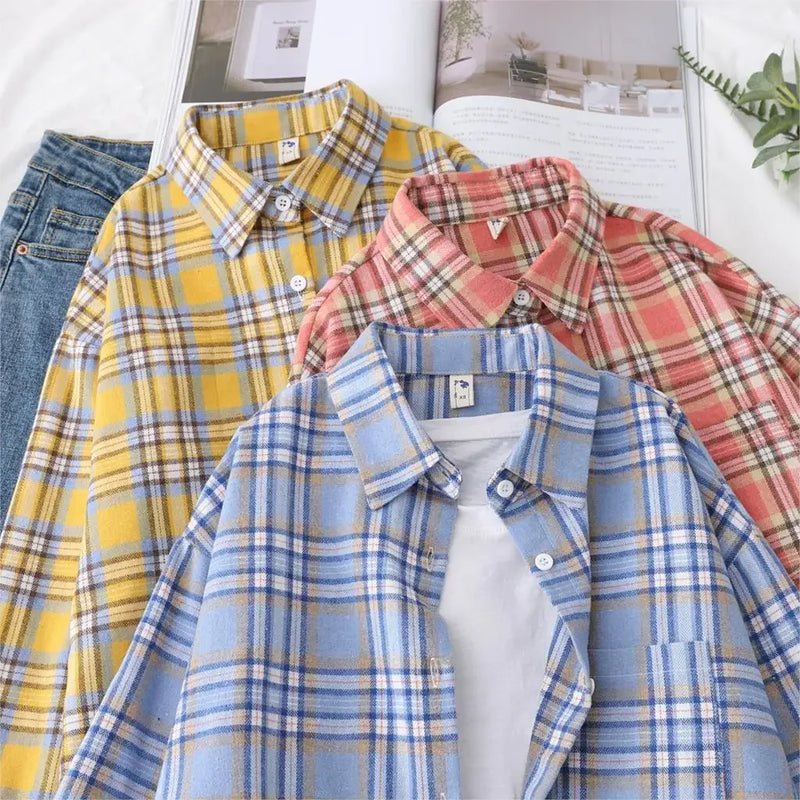 Camisa Xadrez Feminina: Estilo Universitário, Toque Casual e Conforto Atemporal para o Seu Dia a Dia!