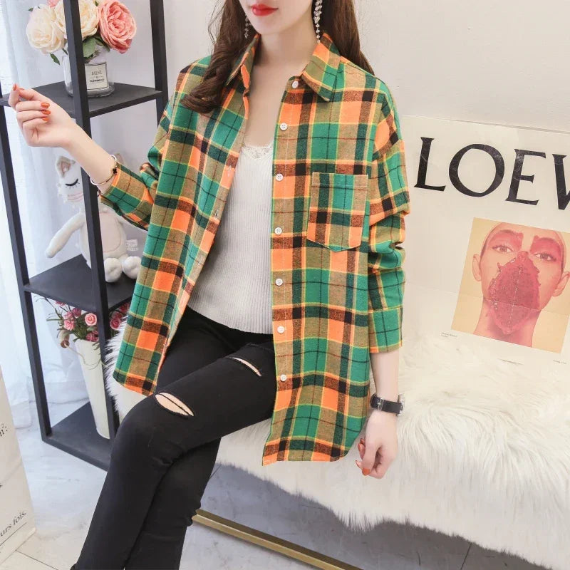 Camisa Xadrez Feminina: Estilo Universitário, Toque Casual e Conforto Atemporal para o Seu Dia a Dia!