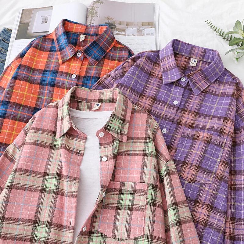Camisa Xadrez Feminina: Estilo Universitário, Toque Casual e Conforto Atemporal para o Seu Dia a Dia!