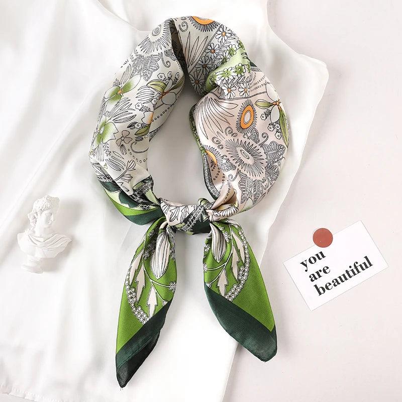 Toque de Luxo em Cada Dobra: Lenço Feminino de Cetim Xadrez para Pescoço, Cabelo ou Look de Trabalho