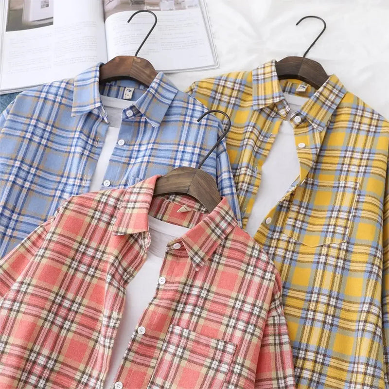 Camisa Xadrez Feminina: Estilo Universitário, Toque Casual e Conforto Atemporal para o Seu Dia a Dia!