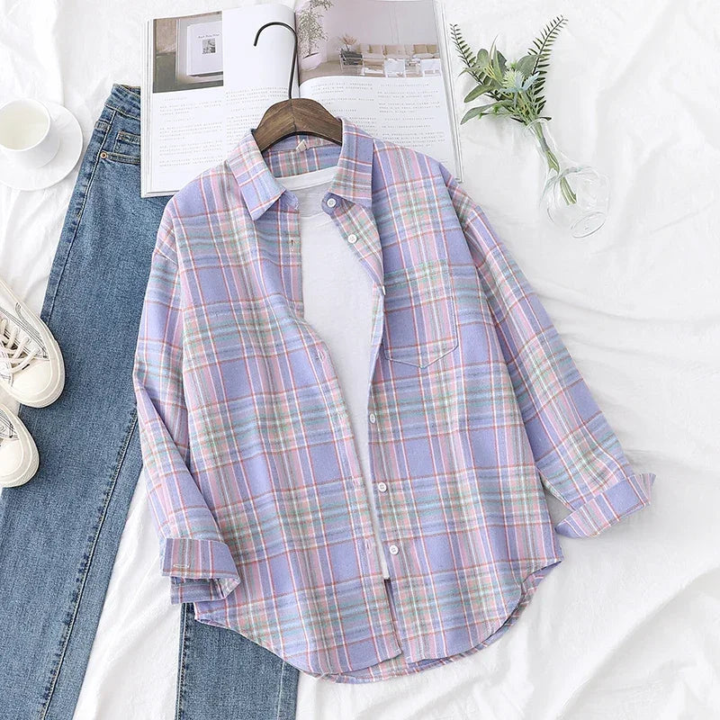 Camisa Xadrez Feminina: Estilo Universitário, Toque Casual e Conforto Atemporal para o Seu Dia a Dia!