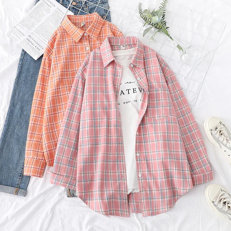 Camisa Xadrez Feminina: Estilo Universitário, Toque Casual e Conforto Atemporal para o Seu Dia a Dia!