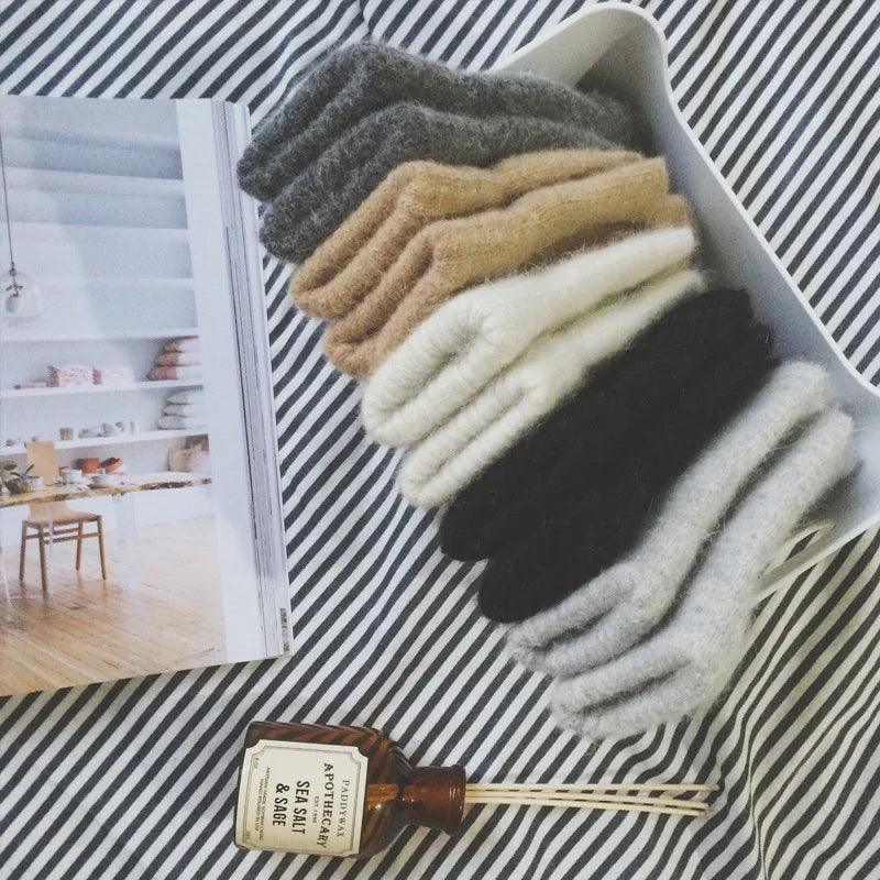 Luvas Femininas de Inverno com Pele de Coelho Fofinha – Conforto Aveludado, Estilo Clássico e Aquecimento Total para Dias Gelados