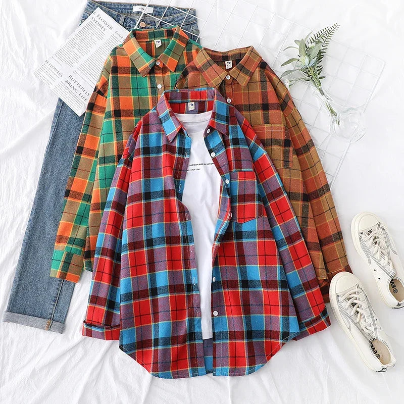 Camisa Xadrez Feminina: Estilo Universitário, Toque Casual e Conforto Atemporal para o Seu Dia a Dia!