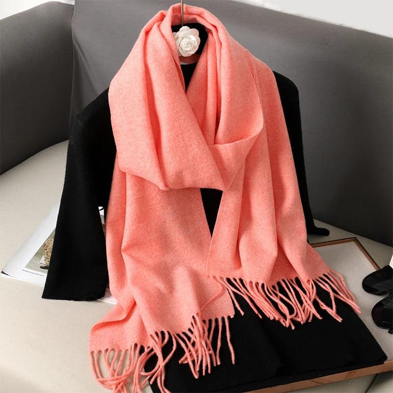 62 Cores de Estilo: O Cachecol Feminino Mais Versátil do Inverno – Quente, Sofisticado e Puro Conforto!
