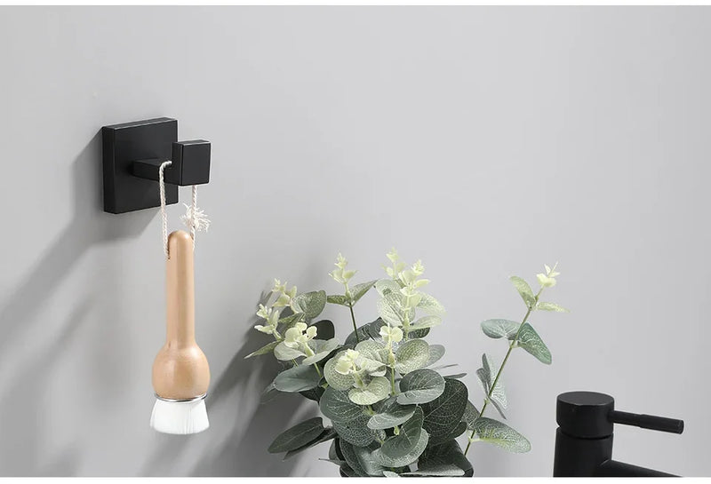 Upgrade Sofisticado no Seu Banheiro: Kit de Acessórios em Aço Inoxidável Preto Fosco com Toalheiro, Suporte de Papel, Ganchos e Mais!