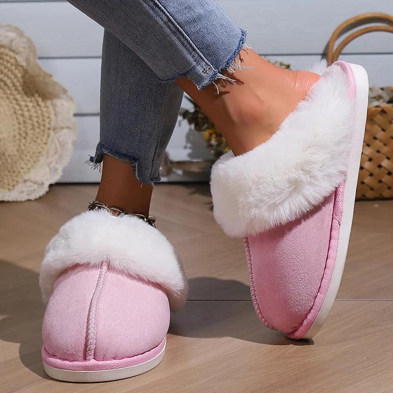Pantufas de Inverno em Camurça – Maciez, Calor e Estilo para Seus Pés!