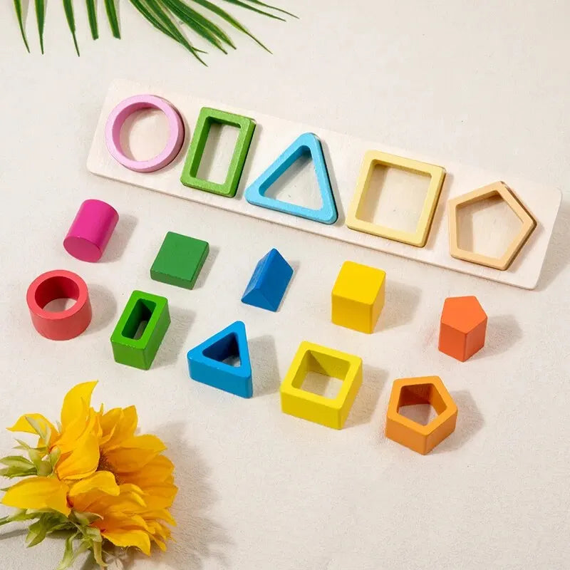 Brinquedo de Madeira Geométrico: Aprenda Formas e Cores Brincando!