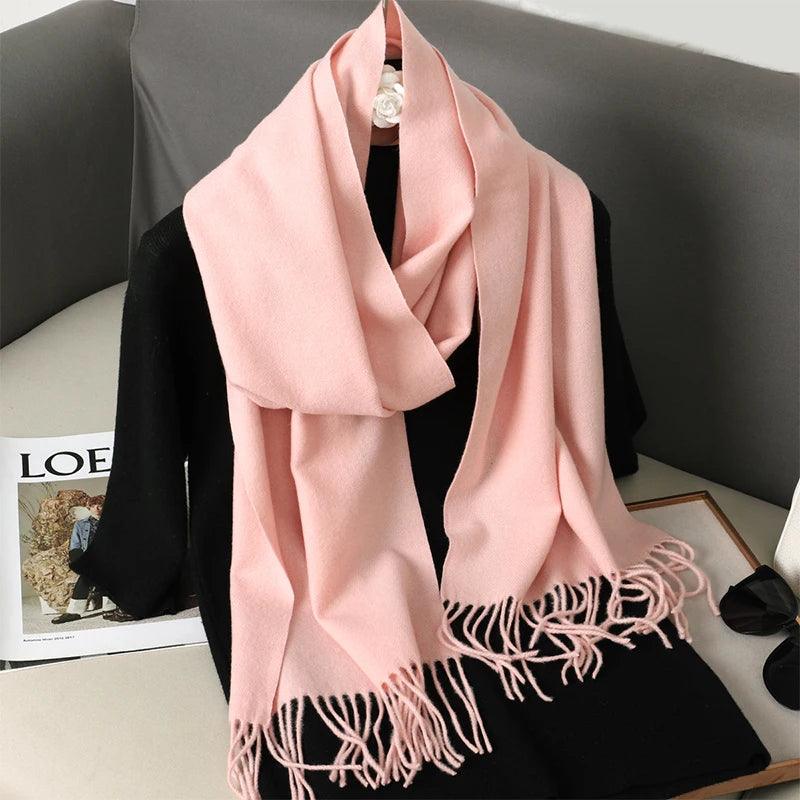 62 Cores de Estilo: O Cachecol Feminino Mais Versátil do Inverno – Quente, Sofisticado e Puro Conforto!