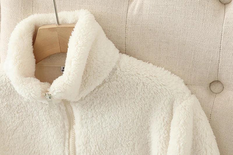 Casaco Feminino Dupla Face em Lã Coral – A jaqueta de inverno super quente, macia e estilosa que vai transformar seus dias frios em puro aconchego!