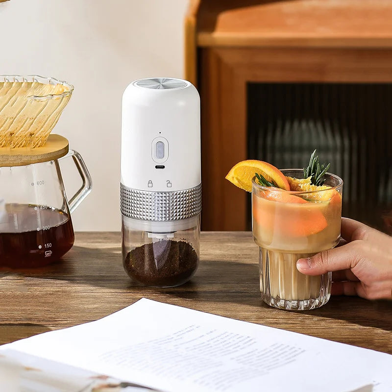 Moa Seu Café Onde Quiser: Moedor Elétrico Portátil com Núcleo de Cerâmica e Carregamento USB para Sabor Profissional em Qualquer Lugar!