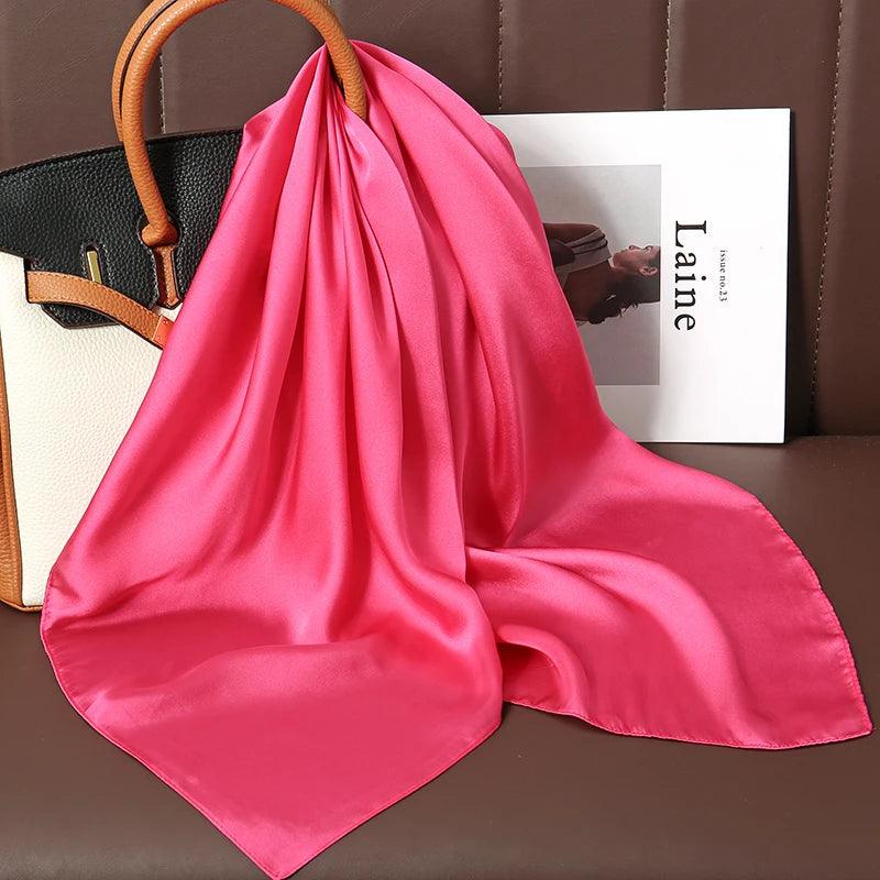 Lenço de Cetim Elegante 70x70cm – A Tendência Luxuosa para Mulheres Sofisticadas!
