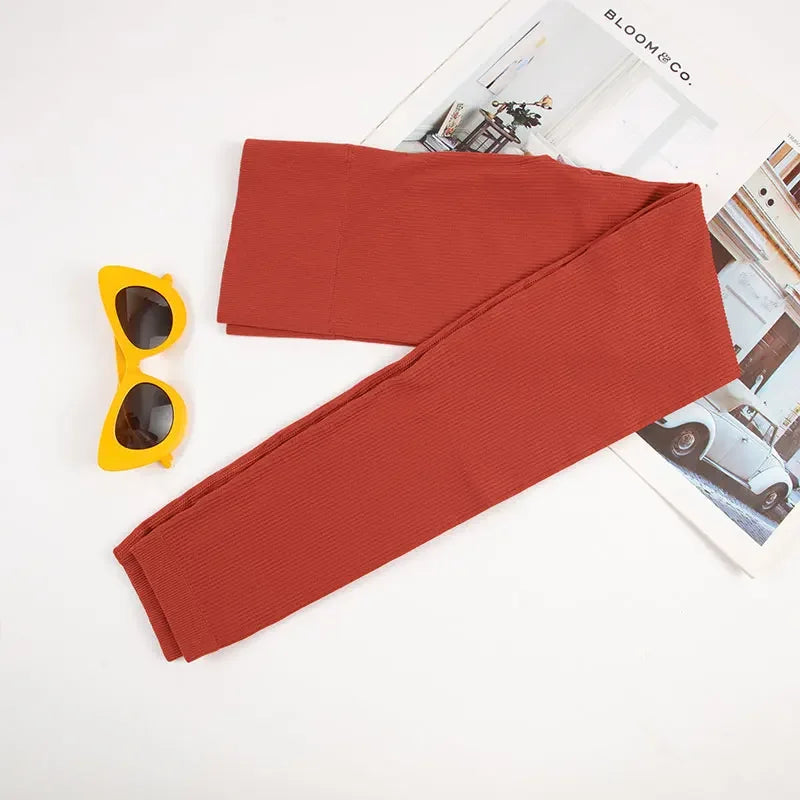 Conjunto Esportivo Feminino Sem Costura – Estilo, Conforto e Desempenho em Um Só Look!