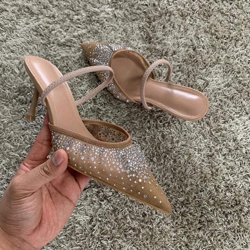 Brilho e Elegância no Seu Passo – Sandália Salto Alto de Verão com Tecido Strass para Encantar em Qualquer Festa ou Dia Dia!