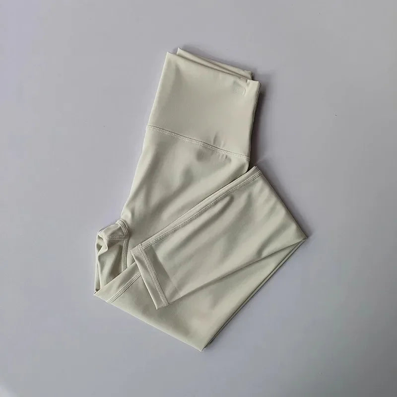 Conjunto de Yoga 2 em 1 para Mulheres: Cintura Alta + Top Cropped Respirável — O Look Fitness que Une Conforto, Estilo e Performance no Treino!