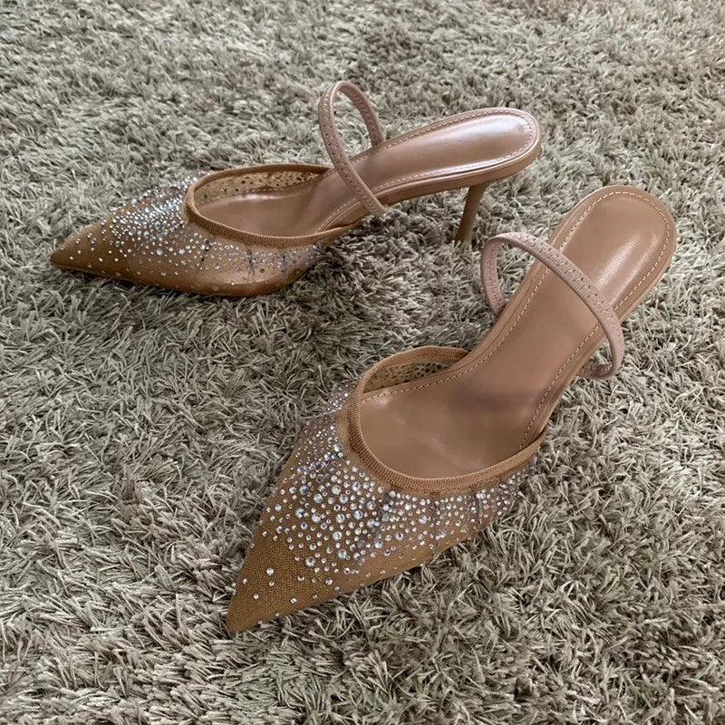 Brilho e Elegância no Seu Passo – Sandália Salto Alto de Verão com Tecido Strass para Encantar em Qualquer Festa ou Dia Dia!