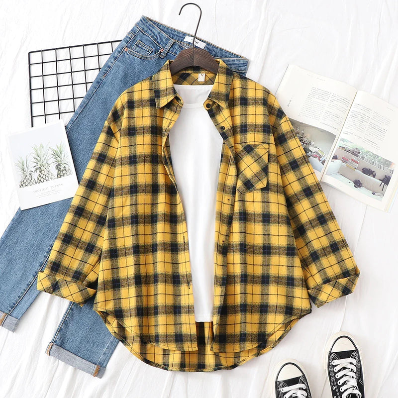 Camisa Xadrez Feminina: Estilo Universitário, Toque Casual e Conforto Atemporal para o Seu Dia a Dia!