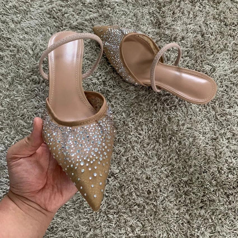 Brilho e Elegância no Seu Passo – Sandália Salto Alto de Verão com Tecido Strass para Encantar em Qualquer Festa ou Dia Dia!