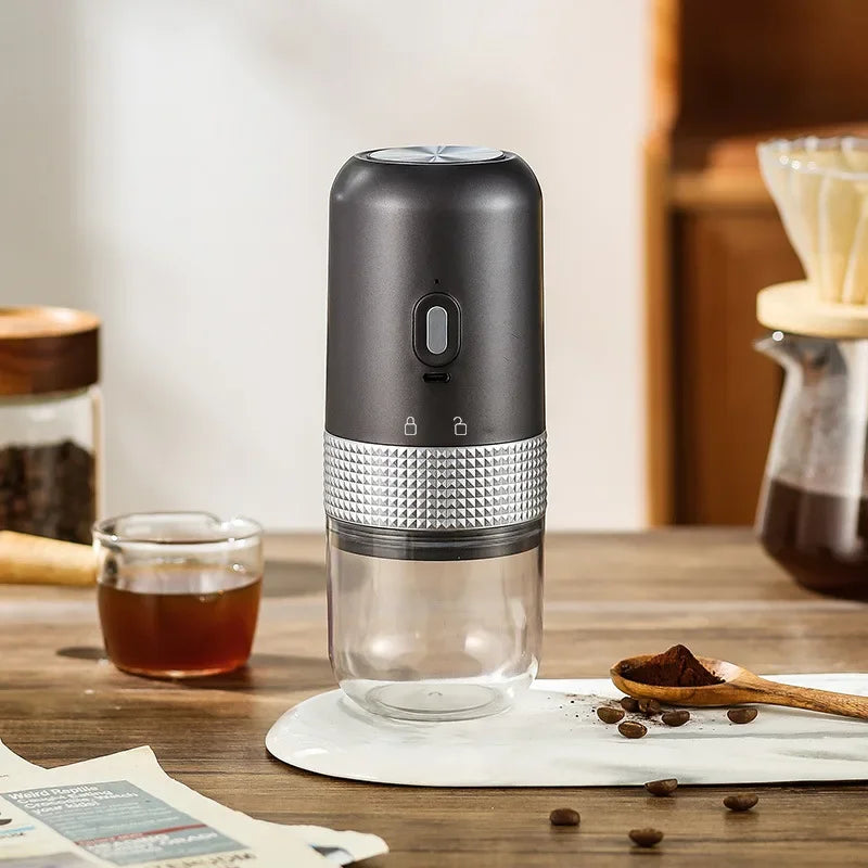 Moa Seu Café Onde Quiser: Moedor Elétrico Portátil com Núcleo de Cerâmica e Carregamento USB para Sabor Profissional em Qualquer Lugar!