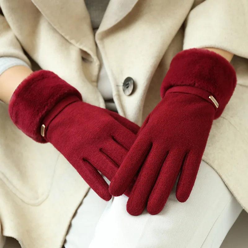 O Inverno Não Tem Chance: Luvas Fashion com Veludo Interno, Tela Touch e Acabamento de Camurça