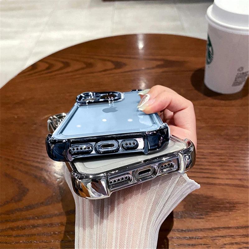 Elegância Transparente com Toque Colorido – Capa Dura Antichoque com Proteção nos 4 Cantos para iPhone 12 a 16