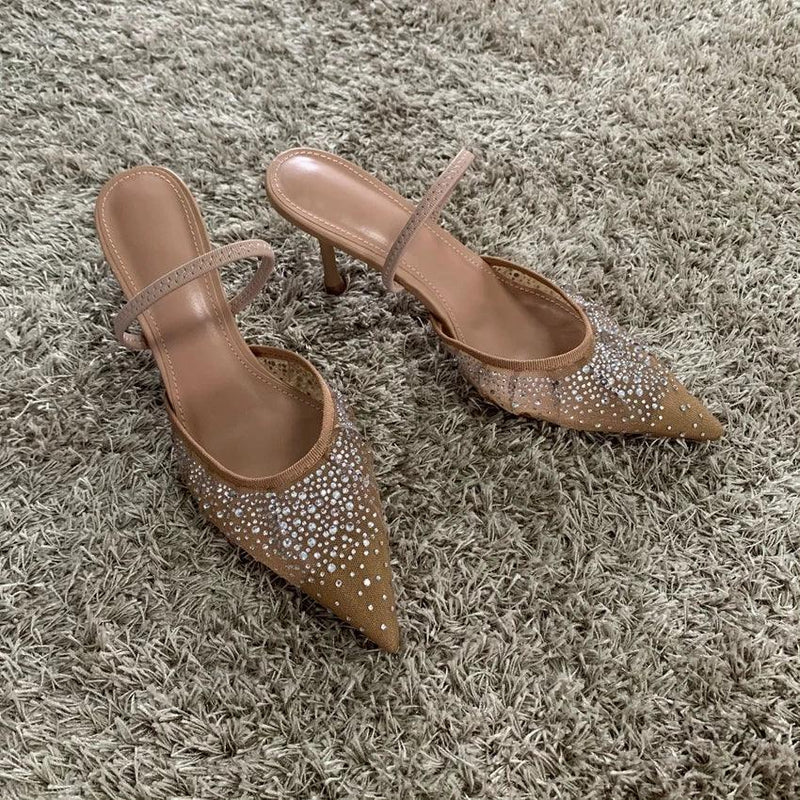 Brilho e Elegância no Seu Passo – Sandália Salto Alto de Verão com Tecido Strass para Encantar em Qualquer Festa ou Dia Dia!