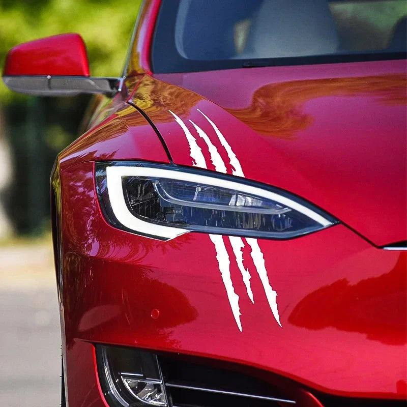 Toque Fantasma: O Adesivo de Garra Que Vai Deixar Seu Carro Sinistramente Incrível!