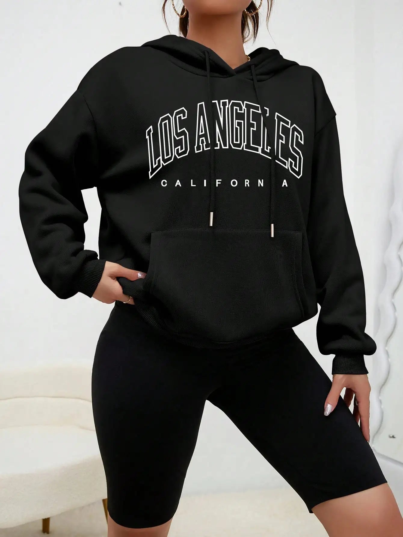 Moletom Capuz Feminino Los Angeles – Estilo Americano com Arte Urbana e Conforto Descontraído!