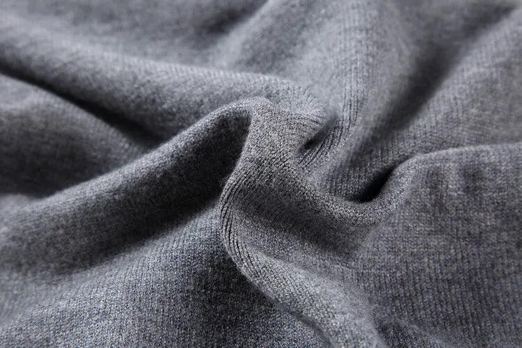 Suéter Masculino Gola Alta Slim – Malha Antibolinha, Estilo Sofisticado e Caimento Perfeito
