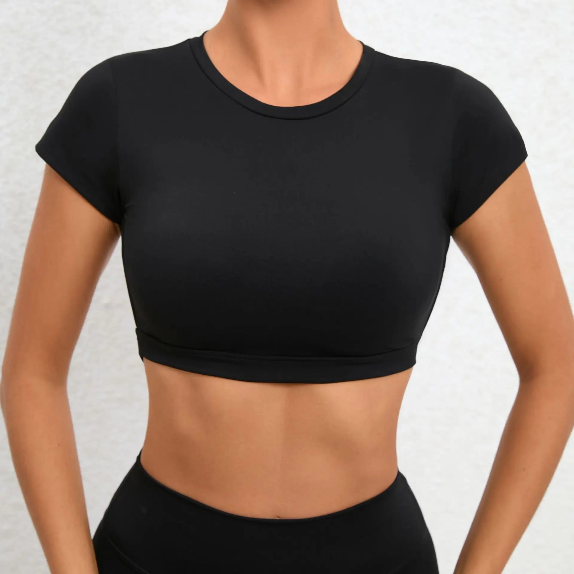 Top Fitness Feminino: Respirável, Estiloso e Aberto nas Costas – Liberdade Total para Seus Treinos!