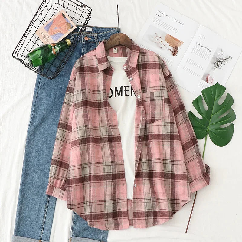 Camisa Xadrez Feminina: Estilo Universitário, Toque Casual e Conforto Atemporal para o Seu Dia a Dia!