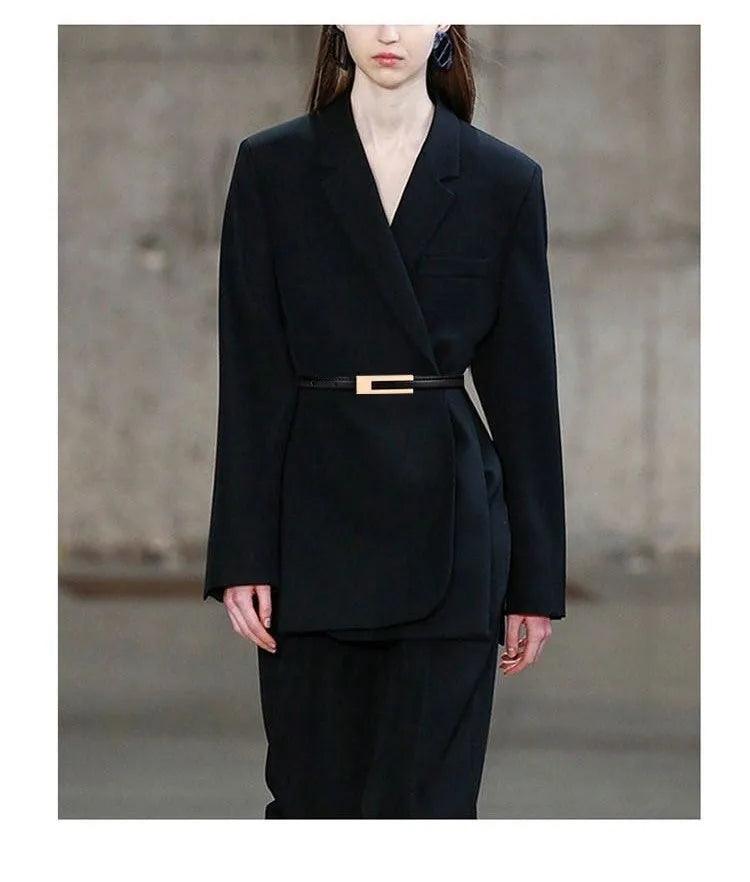 Elegância Minimalista – O Cinto Feminino Que Deixa Qualquer Look Mais Chique!