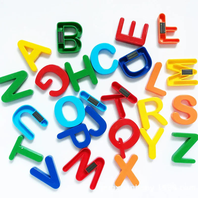 Aprenda o Alfabeto Brincando: Letras Magnéticas Coloridas que Transformam a Geladeira em uma Sala de Aula Divertida!
