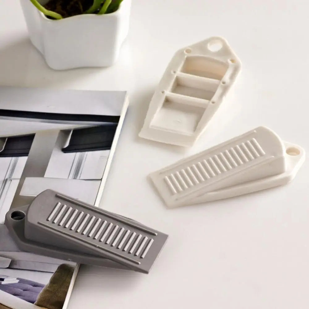 Dupla Proteção com Estilo: Batente de Porta em Borracha com Design de Rato – Segurança e Charme Para Sua Casa ou Escritório!