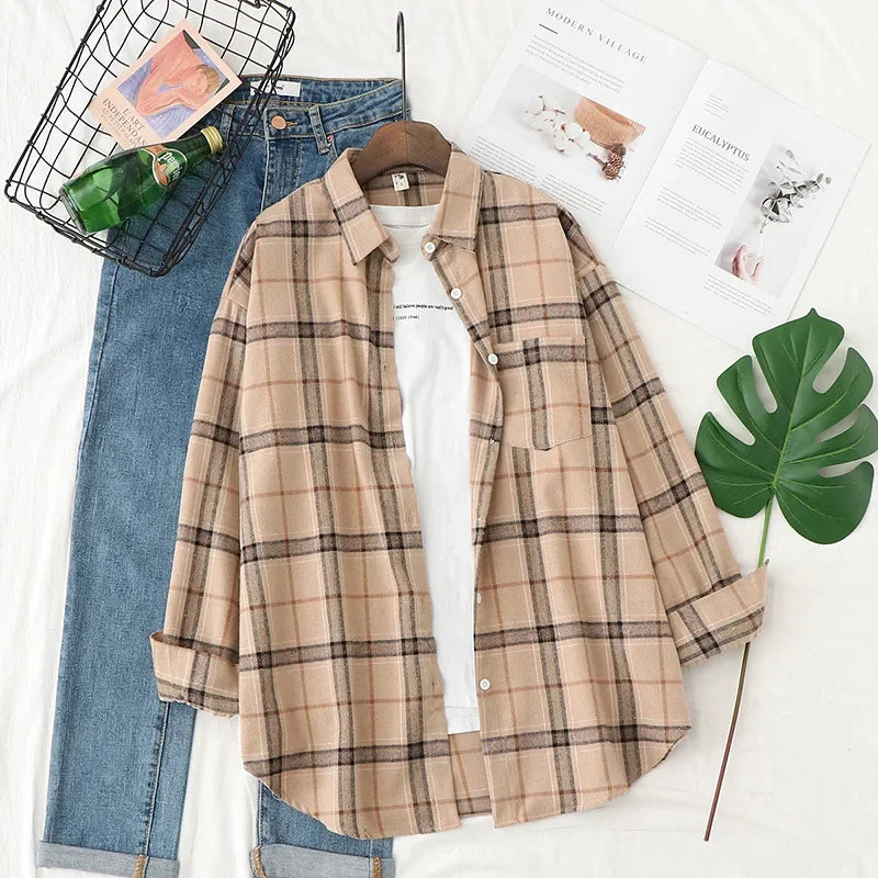 Camisa Xadrez Feminina: Estilo Universitário, Toque Casual e Conforto Atemporal para o Seu Dia a Dia!