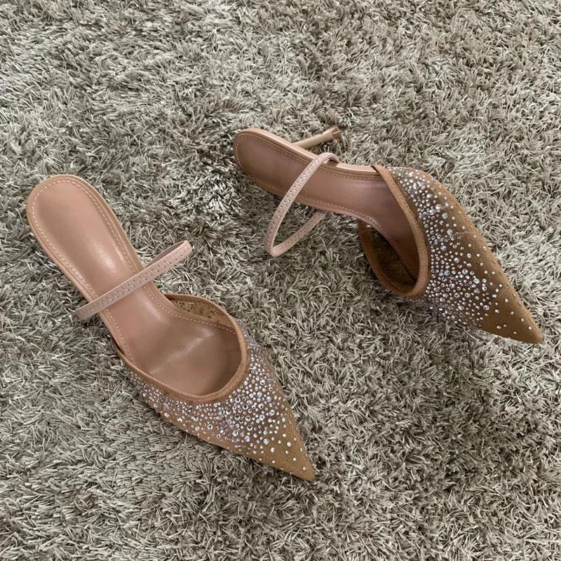 Brilho e Elegância no Seu Passo – Sandália Salto Alto de Verão com Tecido Strass para Encantar em Qualquer Festa ou Dia Dia!