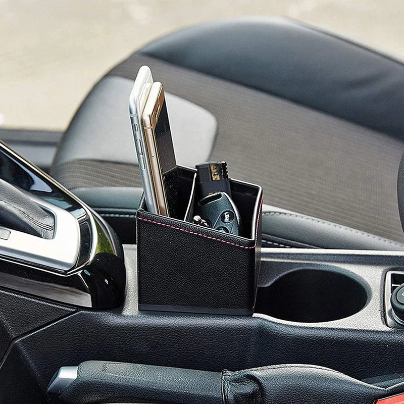 Organização Inteligente no Seu Carro: Porta Objetos de Couro com Suporte de Porta Copos - Armazena Moedas, Celular, Chaves e Muito Mais!